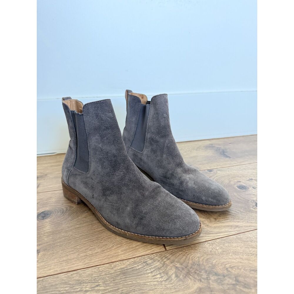 COS 37 Suede Chelsea Pull On Boot Leather Calfskin Almond Toe Bootie Suede Grey